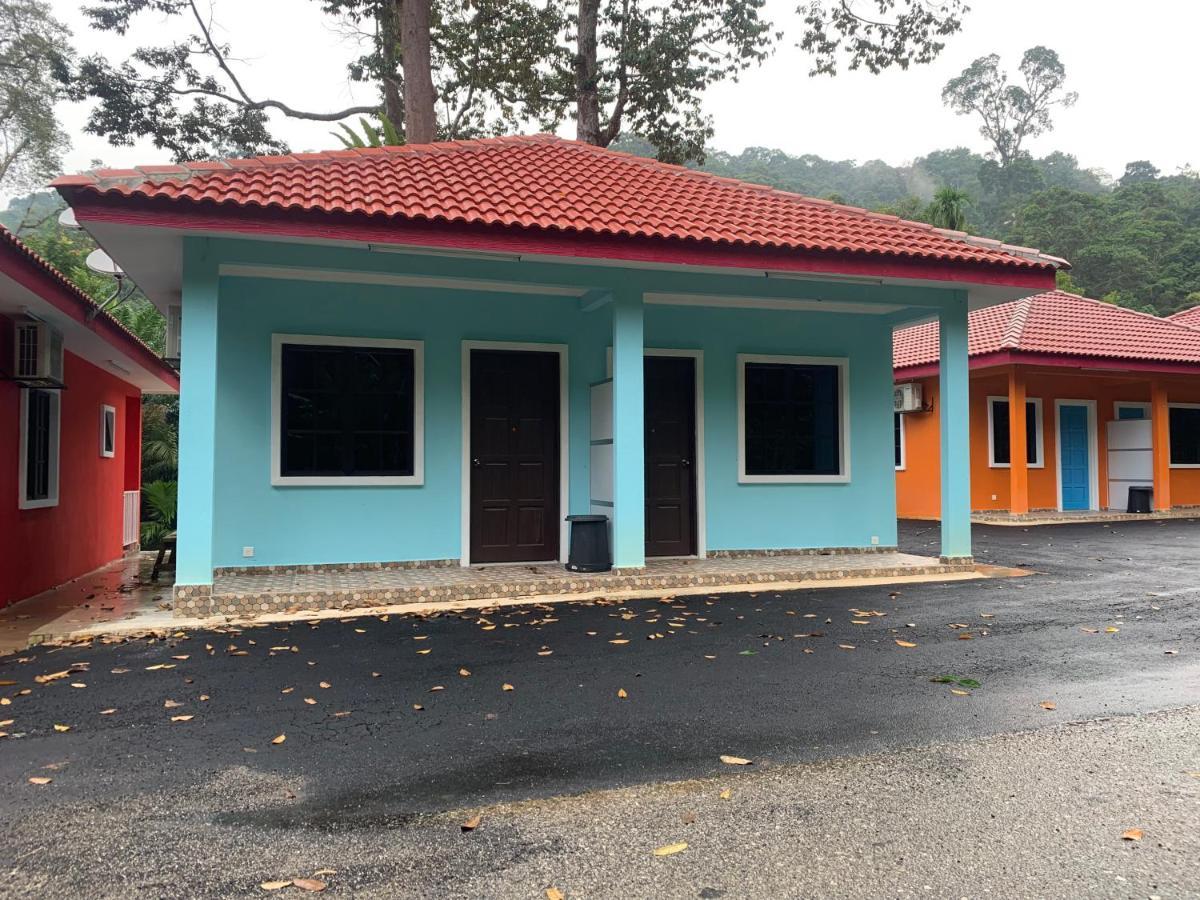 Chalet Latip D'Ayer Itam Hotell Kampong Ayer Hitam  Exteriör bild