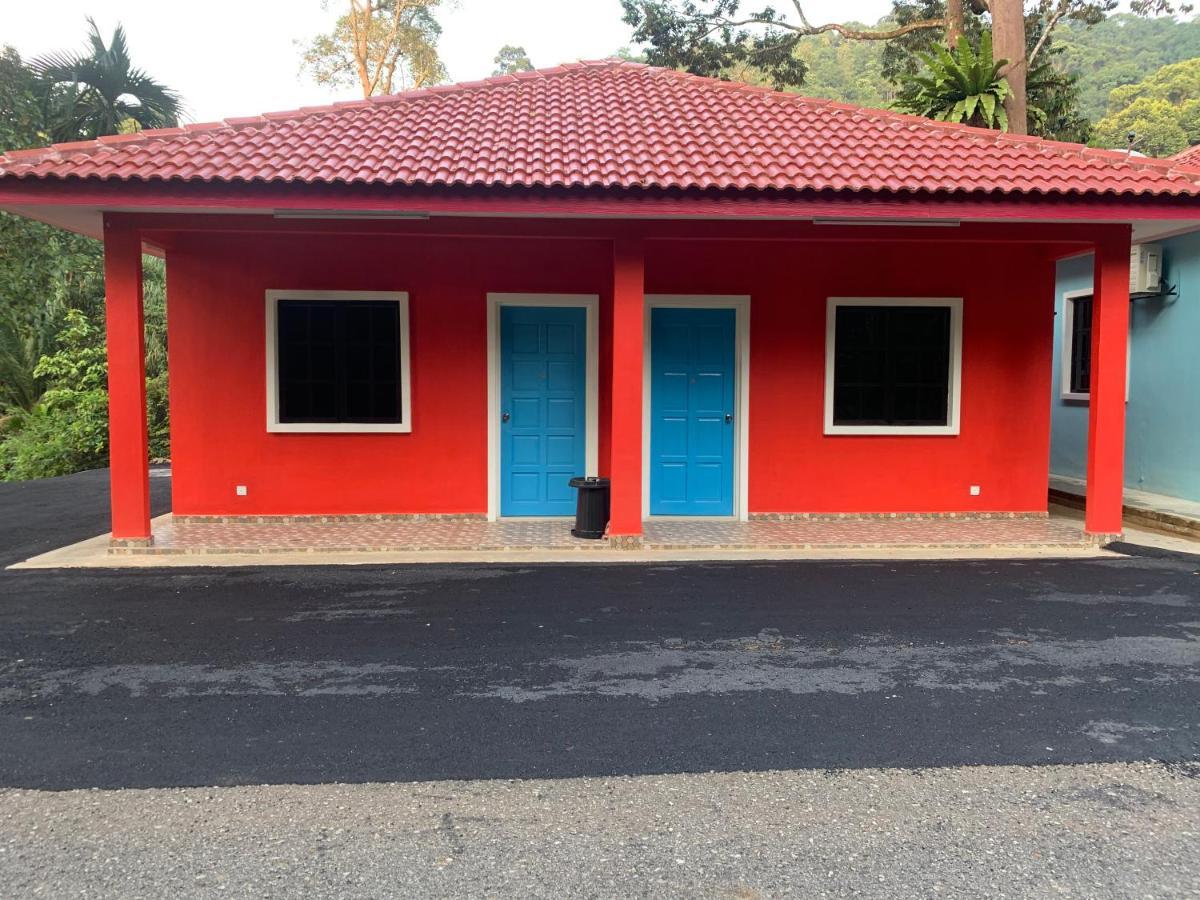 Chalet Latip D'Ayer Itam Hotell Kampong Ayer Hitam  Exteriör bild
