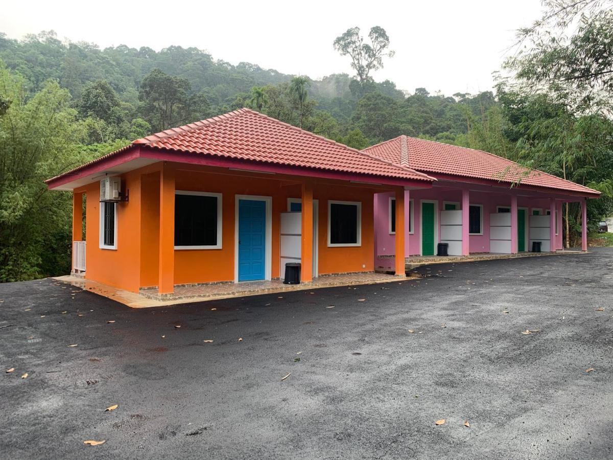 Chalet Latip D'Ayer Itam Hotell Kampong Ayer Hitam  Exteriör bild
