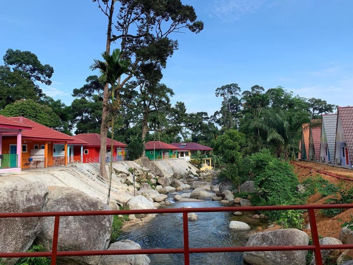 Chalet Latip D'Ayer Itam Hotell Kampong Ayer Hitam  Exteriör bild