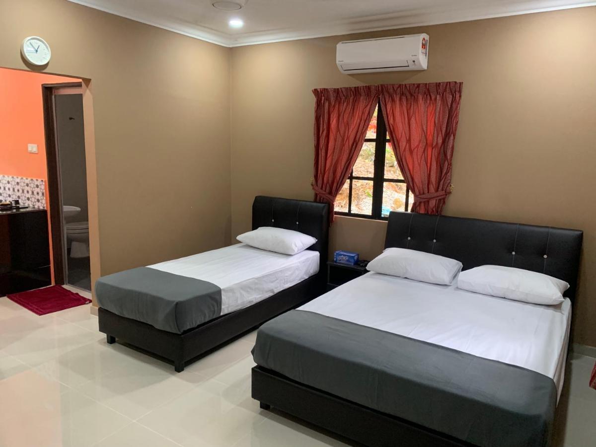Chalet Latip D'Ayer Itam Hotell Kampong Ayer Hitam  Exteriör bild