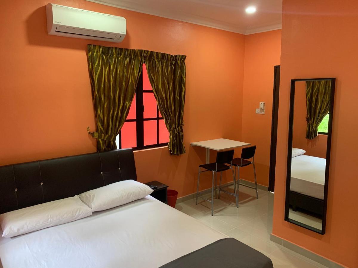 Chalet Latip D'Ayer Itam Hotell Kampong Ayer Hitam  Exteriör bild