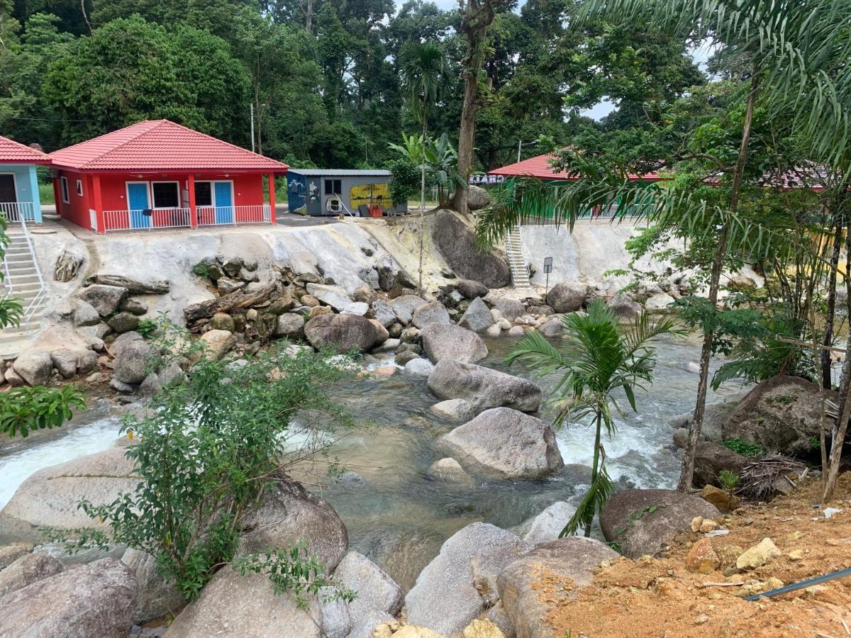 Chalet Latip D'Ayer Itam Hotell Kampong Ayer Hitam  Exteriör bild